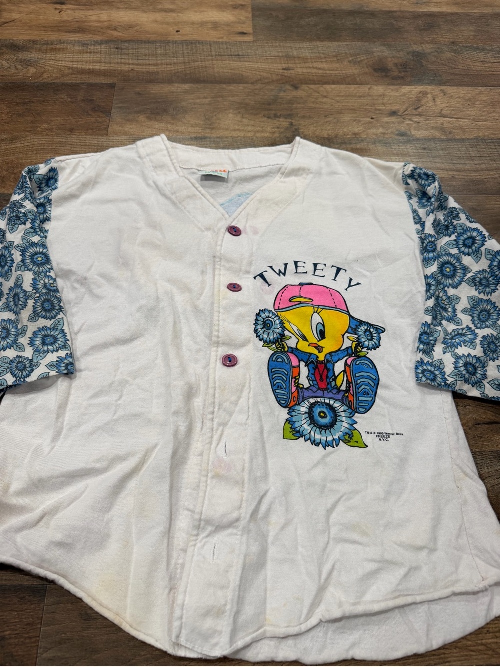 Vintage looney tunes tweety bird shirt